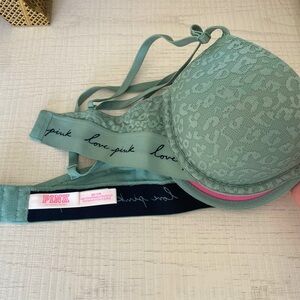 NWOT PINK Victoria’s Secret Lace Cheetah Bra